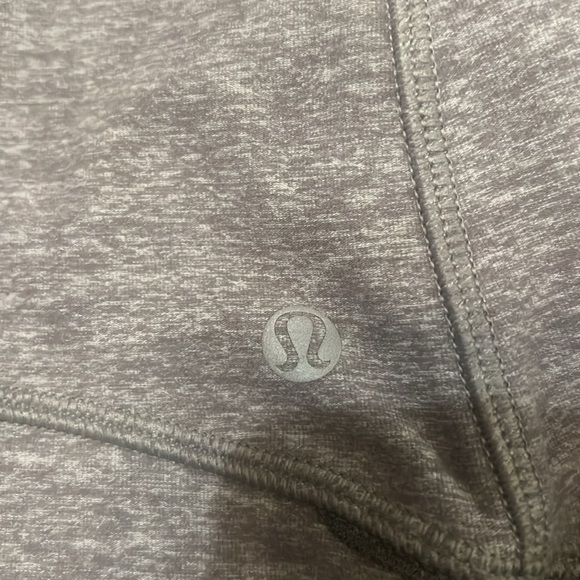 SOLD Lululemon Think Fast Pullover Heathered
Slate Tonka Stripe Heathered Slate - Picture 7 of 13